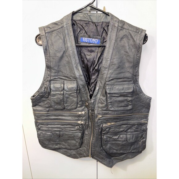 Beyond Leather Vintage Biker Vest L Pockets Sleeveless Zip Lined Snap Black - Picture 2 of 11